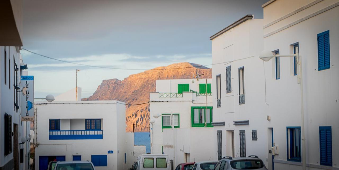Volcanokite Apartments Famara Luaran gambar